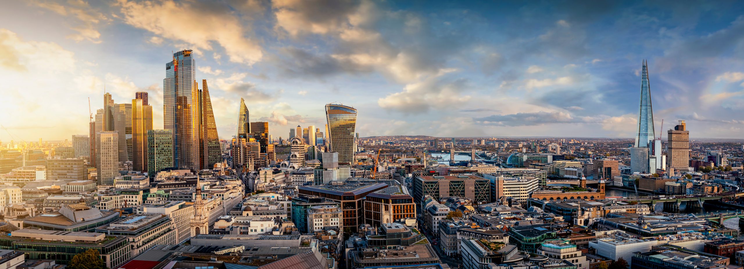 The,Iconic,Skyline,Of,London,,United,Kingdom,,During,Sunset,Time